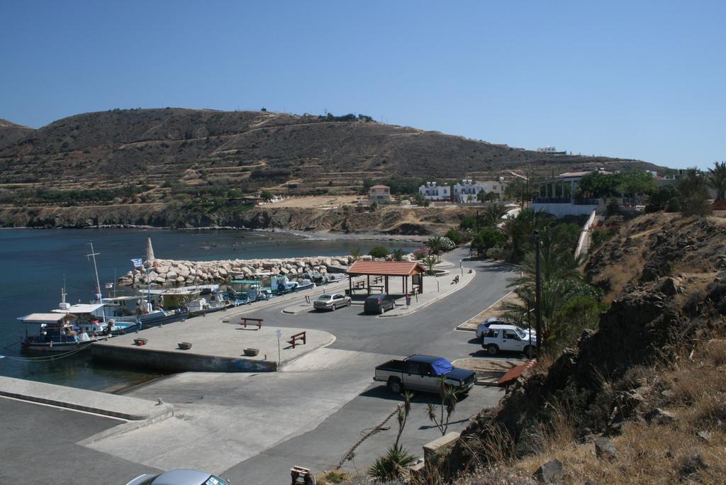 Votsalo Villa Pomos Buitenkant foto