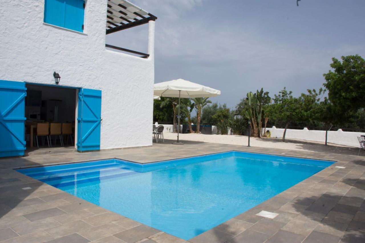 Votsalo Villa Pomos Buitenkant foto
